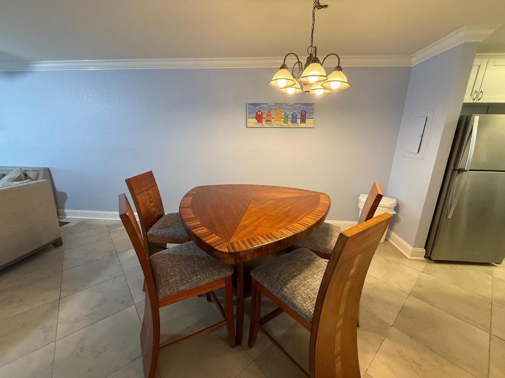 Treasure Island Beach, Fl Waterfront Condo Located Steps Away From The Intracoastal Waterway St. Pete Beach Exterior photo