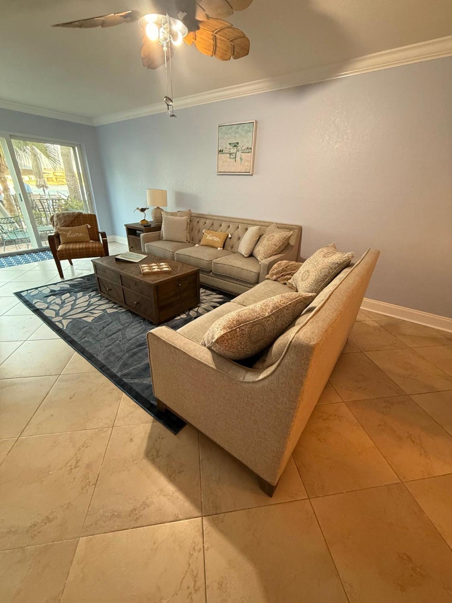 Treasure Island Beach, Fl Waterfront Condo Located Steps Away From The Intracoastal Waterway St. Pete Beach Exterior photo
