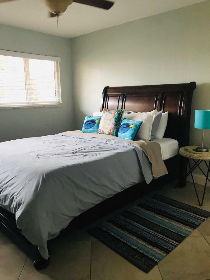 Treasure Island Beach, Fl Waterfront Condo Located Steps Away From The Intracoastal Waterway St. Pete Beach Exterior photo