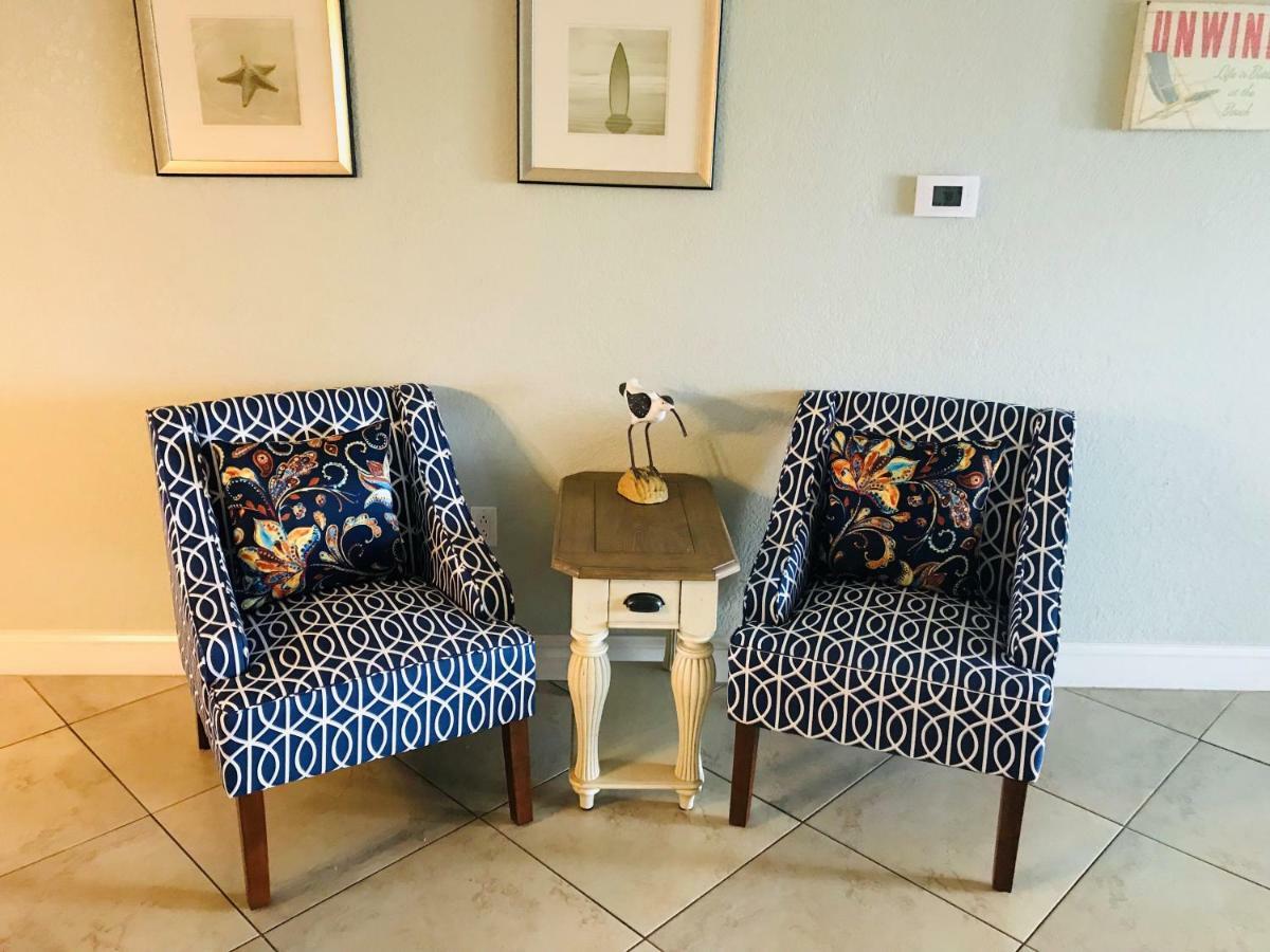 Treasure Island Beach, Fl Waterfront Condo Located Steps Away From The Intracoastal Waterway St. Pete Beach Exterior photo
