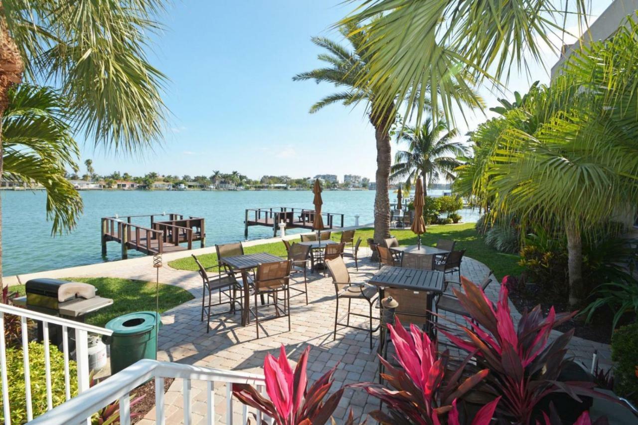 Treasure Island Beach, Fl Waterfront Condo Located Steps Away From The Intracoastal Waterway St. Pete Beach Exterior photo